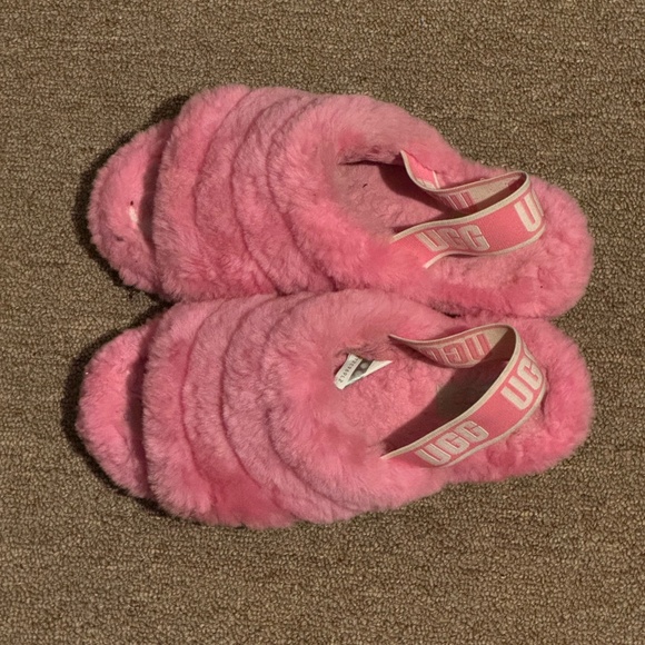UGG Shoes - Pink Ugg Fluff Yeah Slipper/Slide women’s size 7